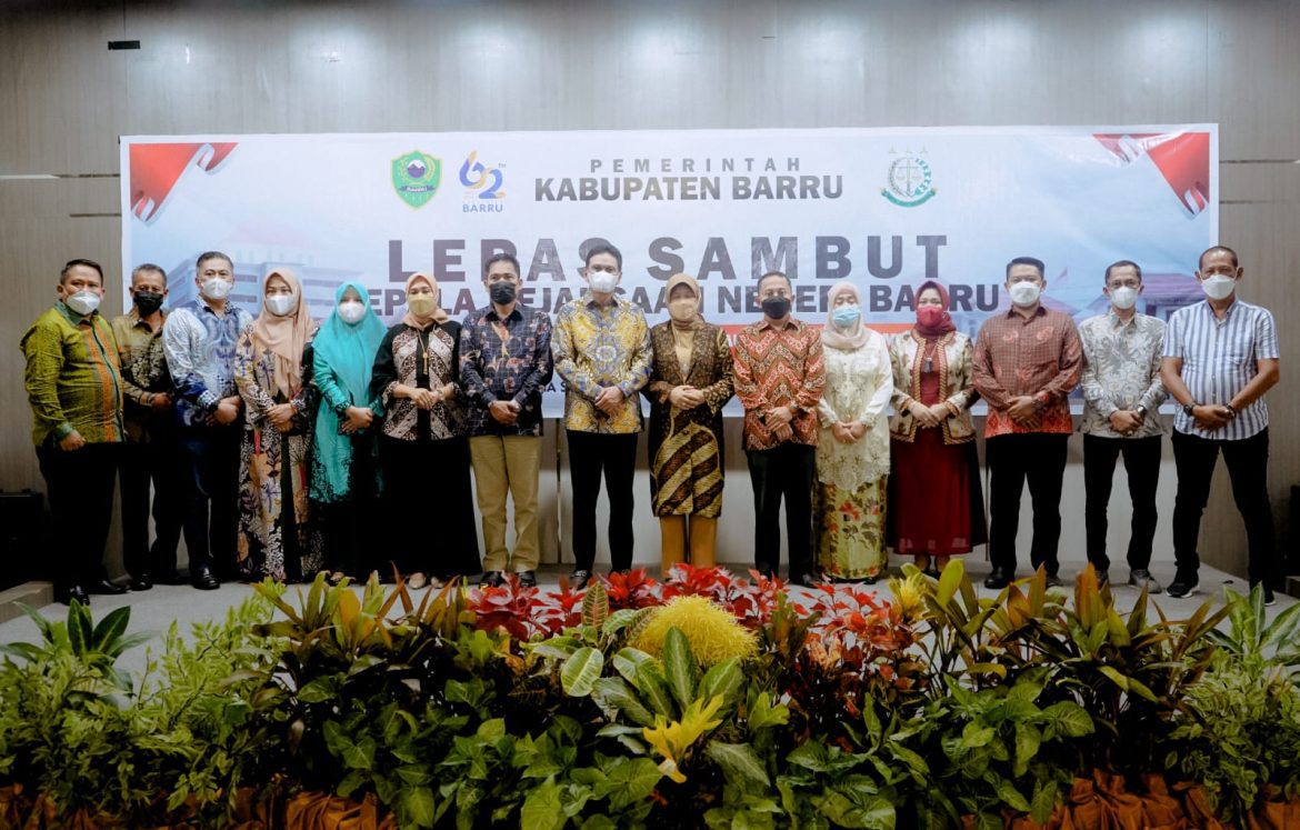 Bupati Barru Suardi Saleh Hadiri Lepas Sambut Kajari Barru