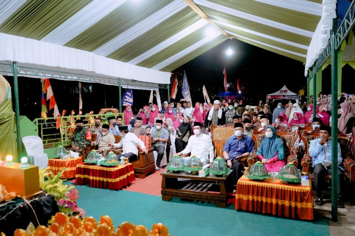 Bupati Barru Bersama Rombongan Hadiri Acara Gema Kreasi Ramadan XXV se-Desa Siawung