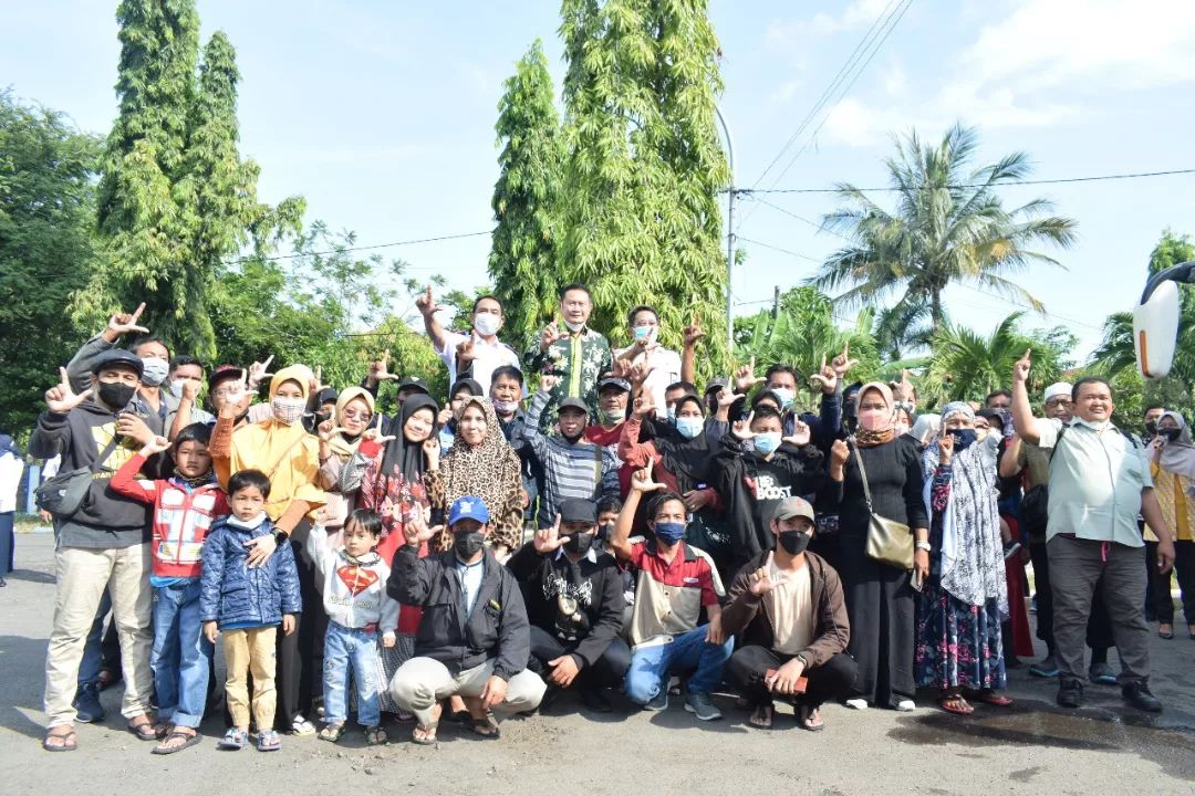 Bupati Lamongan Berangkatkan 2 Bus Balik Bareng dari Lamongan ke Jakarta