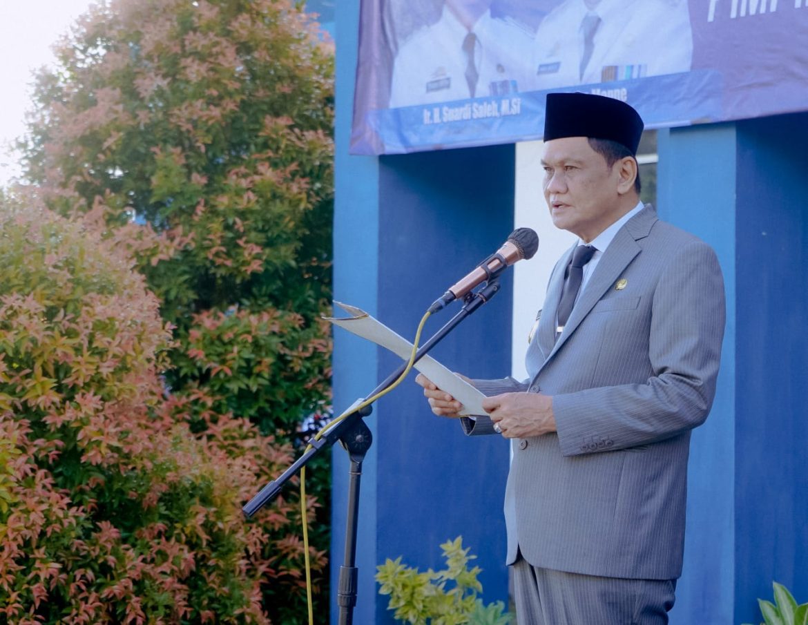 Bupati Barru Bertindak Selaku Inpektur Upacara Hardiknas