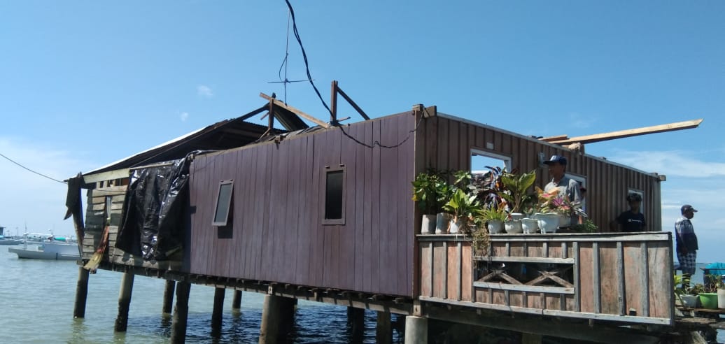 Santun, H.A. Rio Anggota DPR RI Beri Bantuan Terdampak Puting Beliung