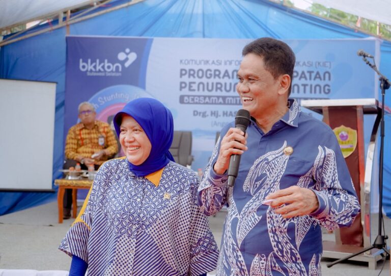 Pencanangan Kampung Keluarga Berkualitas, Di Resmikan Anggota DPR-RI Dan Bupati Barru