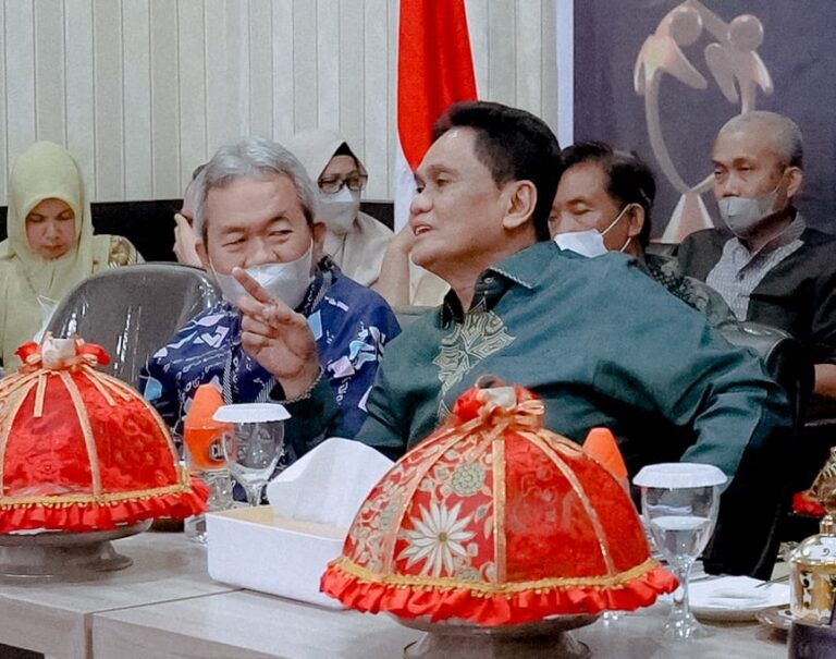 Jumat Spesial, Kab.Barru Kembali Terima Penghargaan Kategori Madya