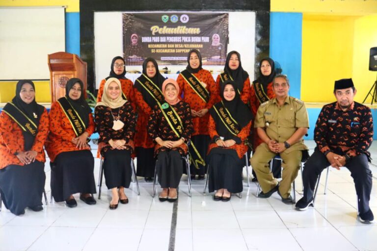 Hasnah Syam Hadiri Pelantikan Bunda Dan Pokja PAU0D Se-Kec.Soppeng Riaja