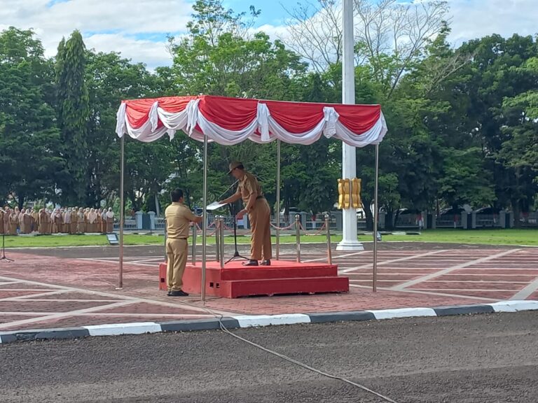 Upacara Hari Senin, Kepala Badan Kesbangpol Anshar Tahir Jadi Inspektur Upacara