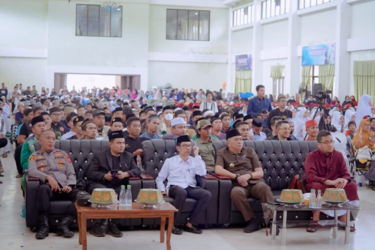 Wakili Bupati, Sekda Barru Hadiri Acara Doa Seribu Santri Di Islamic Center