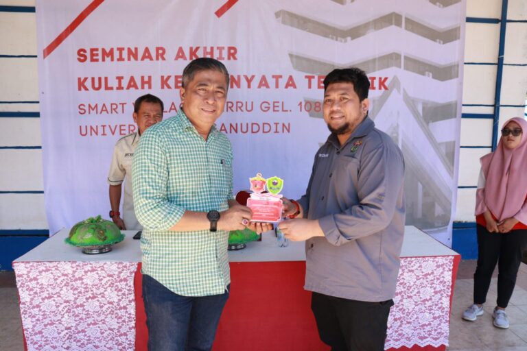 Digelar Di Ujung Batu, Sekda Barru Abustan Lepas Mahasiswa KKN Tematik Hasanuddin