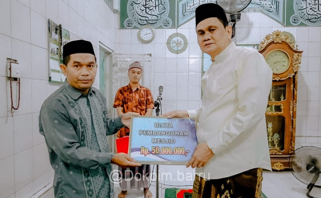 Bupati Barru Shalat Tarwih Di Masjid Nurussyahadah Lasinri