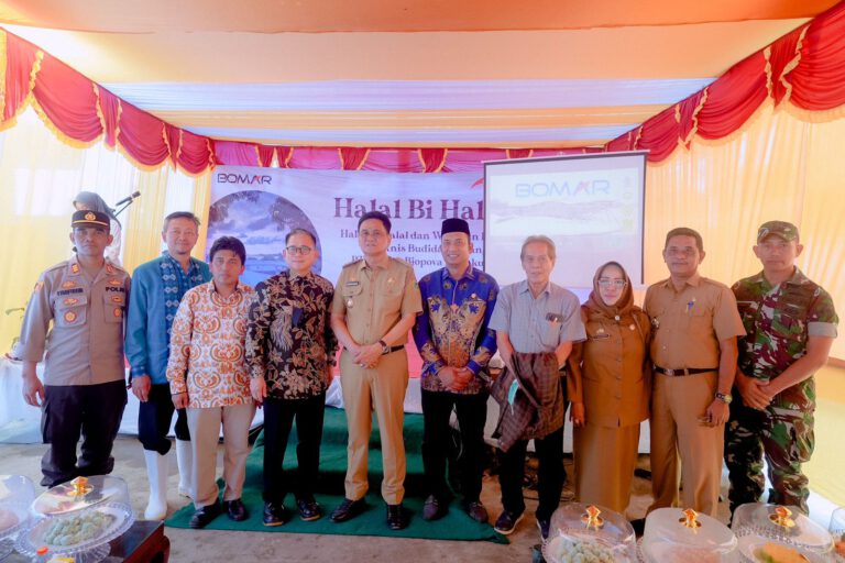 Bupati Barru Hadiri Halal Bi Halal di Pembibitan Udang PT Bomar