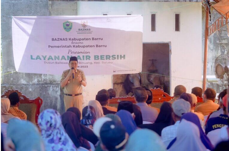 Bupati Barru Hadiri Peresmian Layanan Air Bersih Waempubbu di Dusun Ballewe Desa Binuang