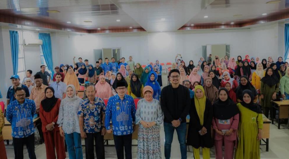 Ketua TP.PKK Barru Hadiri Penyerahan Bantuan Beasiswa Kementerian Pendidikan