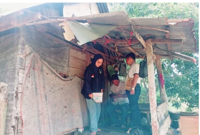 Jumat Berkah, Ketua KKDB Mimika H. Iwan Anwar Berbagi Bersama IBS