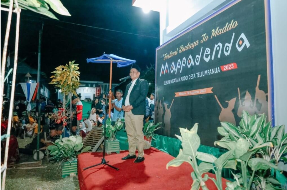 Bupati Barru Hadiri Padengdang di Dusun Wisata Maddo