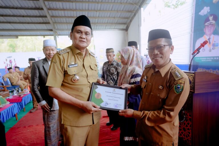 Bupati Barru Suardi Saleh Hadiri Maulid Akbar di Pujananting