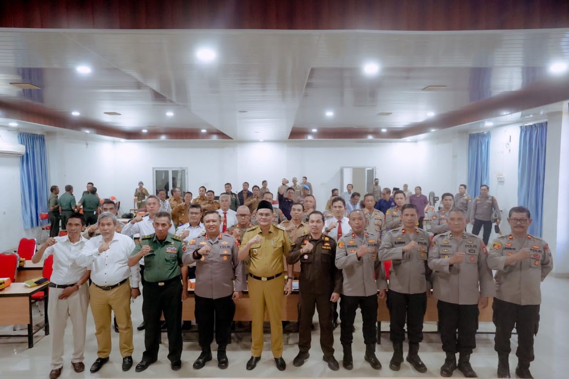 Bupati Barru Hadir Rapat Operasi “Mantap Brata 2023-2024