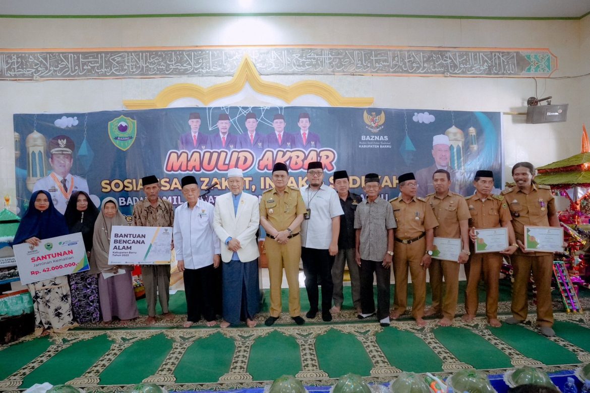 Bupati Suardi Saleh Hadiri Peringatan Maulid Akbar di Kecamatan Barru