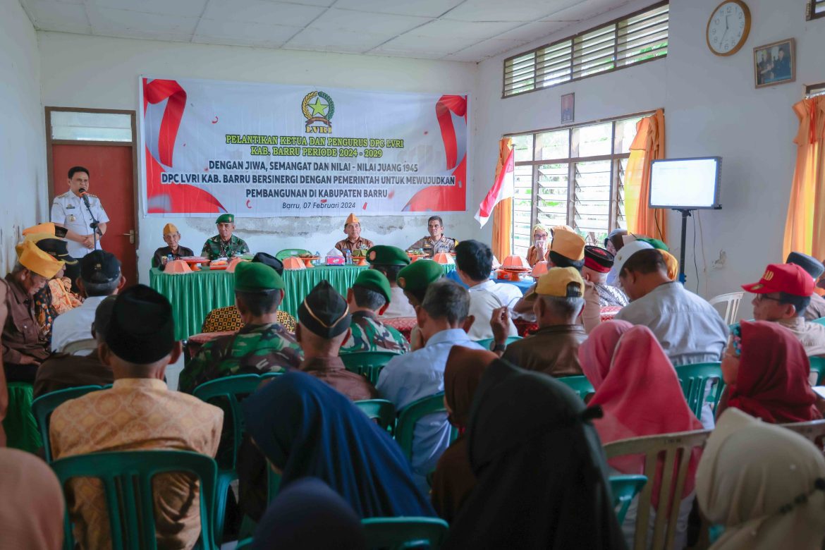 Bupati Barru Suardi Saleh Hadiri Pelantikan DPC LVRI