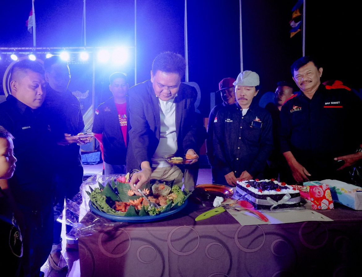 Bupati Barru Suardi Saleh Hadiri Anniversary ke 4 SEMUT