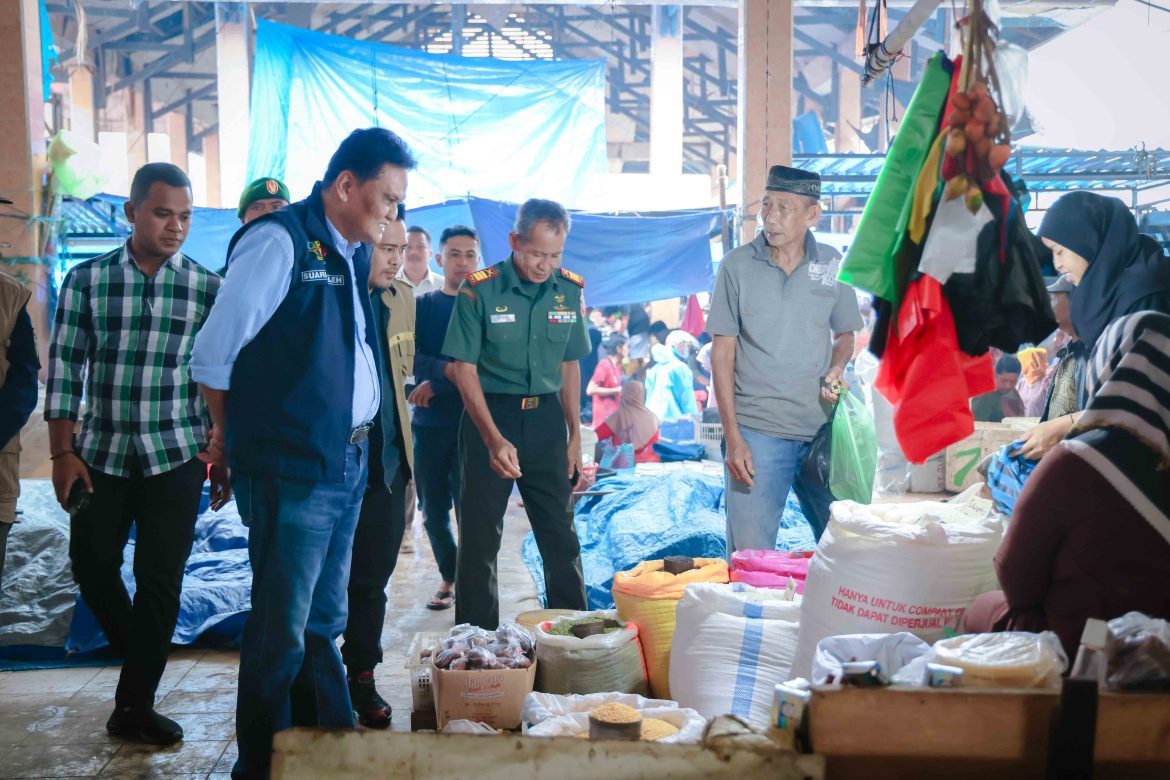 Bupati Barru Suardi Saleh Pantau Beberapa Pasar Jelang Bulan Suci Ramadhan 1445 H