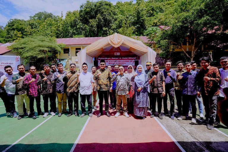 Bupati Suardi Saleh Lantik dan Sumpah Jabatan Pengurus IKA SMAN 3 Periode 2024-2028