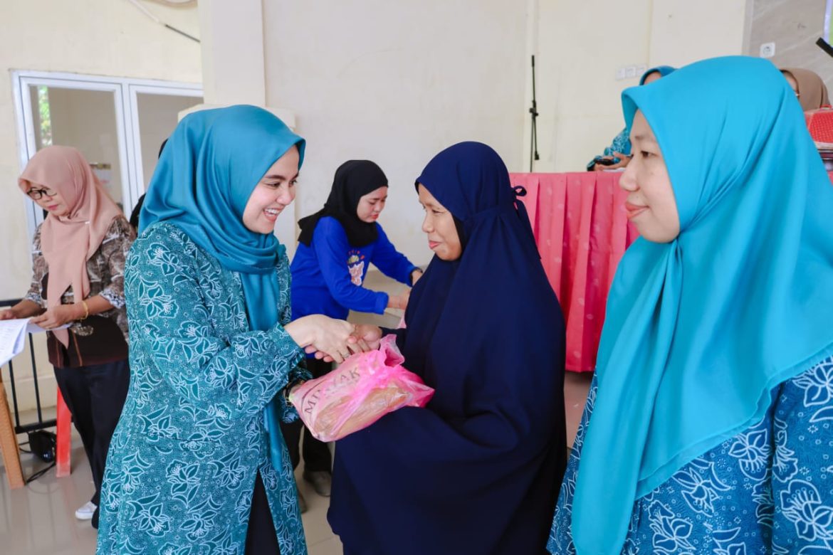 Plt. Ketua TP PKK Kab. Barru Bersama Dinas Pertanian Ketahanan Pangan Laksanakan Gerakan Pangan Murah