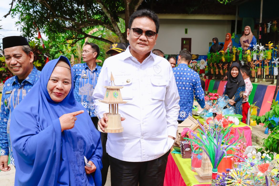 Barru Bupati Suardi Saleh Hadiri Penamatan Siswa-Siswi Kelas VI UPTD SDN Negeri 13 Barru