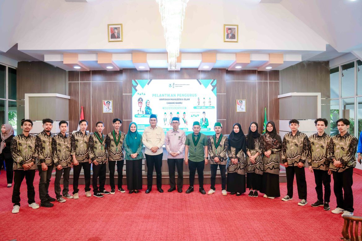 Bupati Barru Suardi Saleh Hadiri Pelantikan HMI