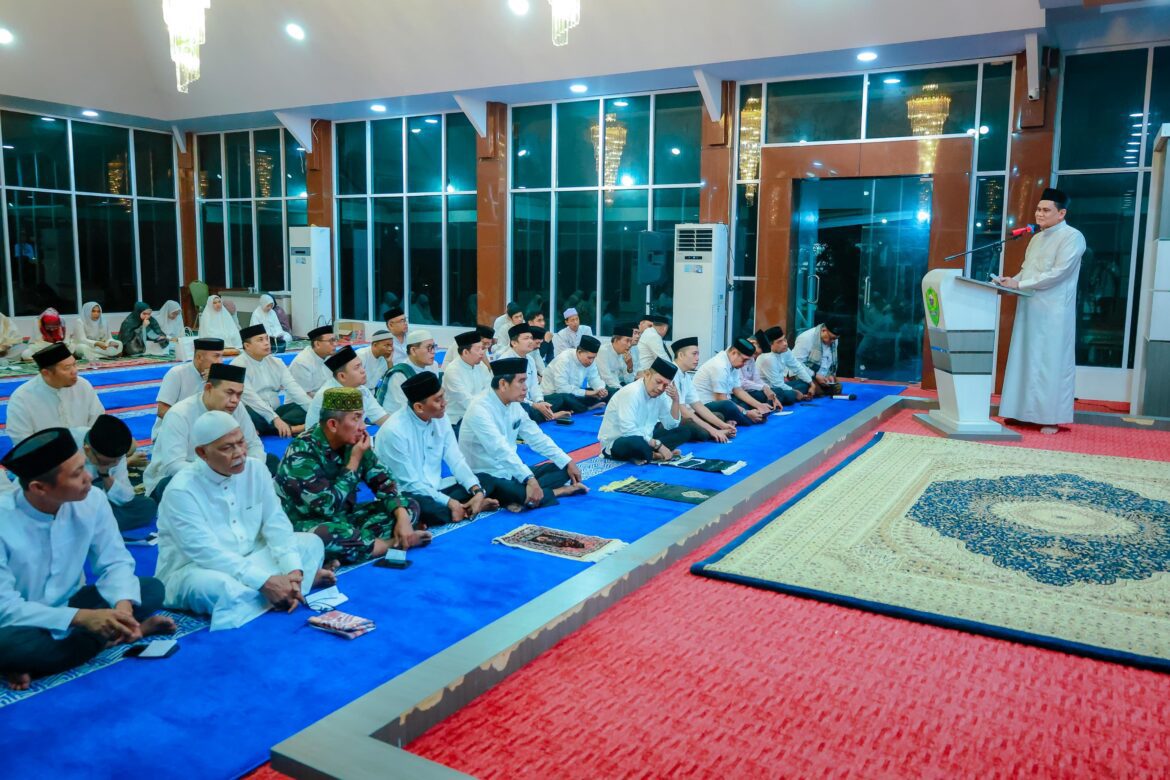 Suardi Saleh Menghadiri Dzikir dan Doa Bersama di Baruga Singkeru Ada’e