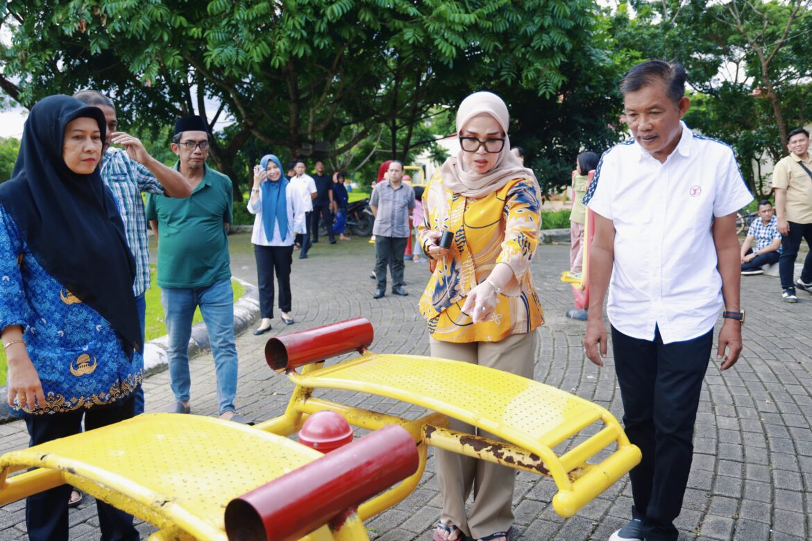 Bupati Barru Tinjau Pembenahan Taman Colliq Pujie, Fasilitas Anak dan Olahraga Sudah Diperbaiki