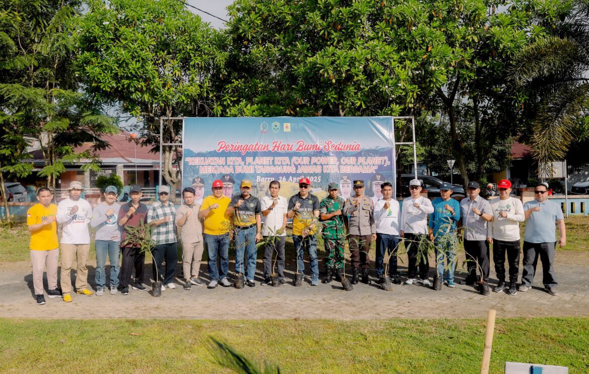 Menjaga Bumi, Menyelamatkan Masa Depan: Aksi Penanaman Pohon Serentak Bersama Wakil Bupati Barru
