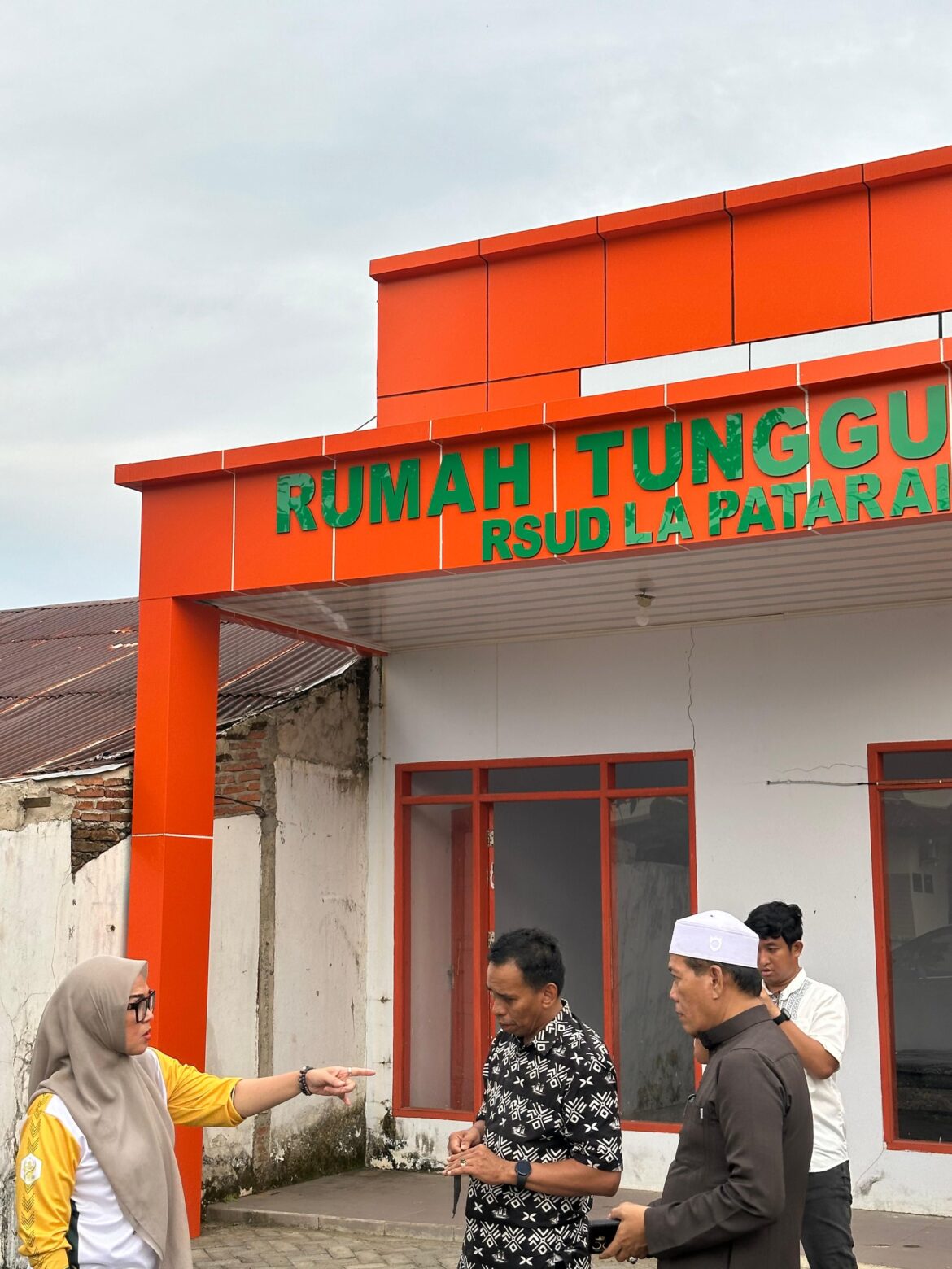 Bupati Barru Tinjau Rumah Singgah RSUD Lapatarai, Tegaskan Komitmen Pelayanan untuk Warga Kurang Mampu