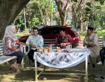 Tanpa Sekat, Bupati Barru Jamu Tamu dengan Bakso