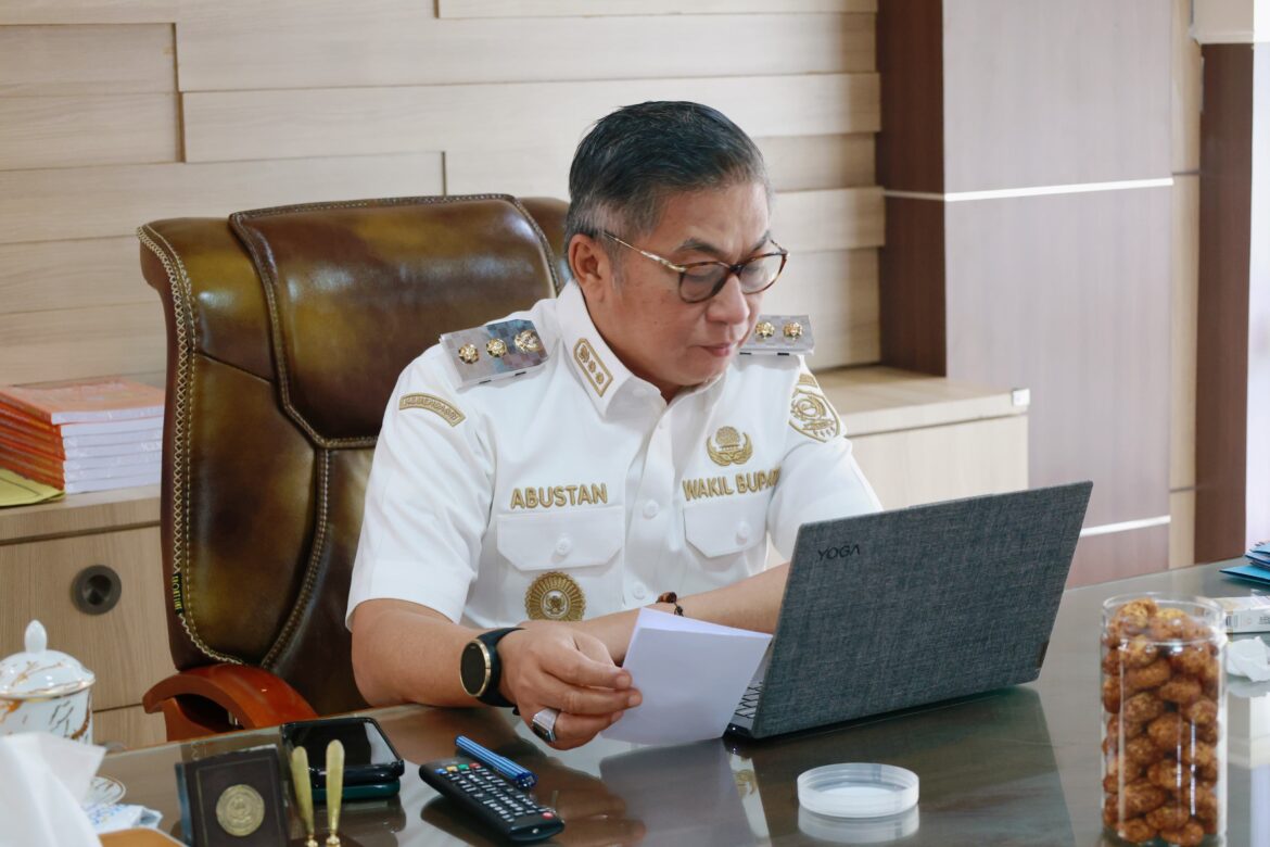 Wabup Barru Hadiri Pembekalan Khusus KKN Unhas Gelombang 114 Secara Virtual