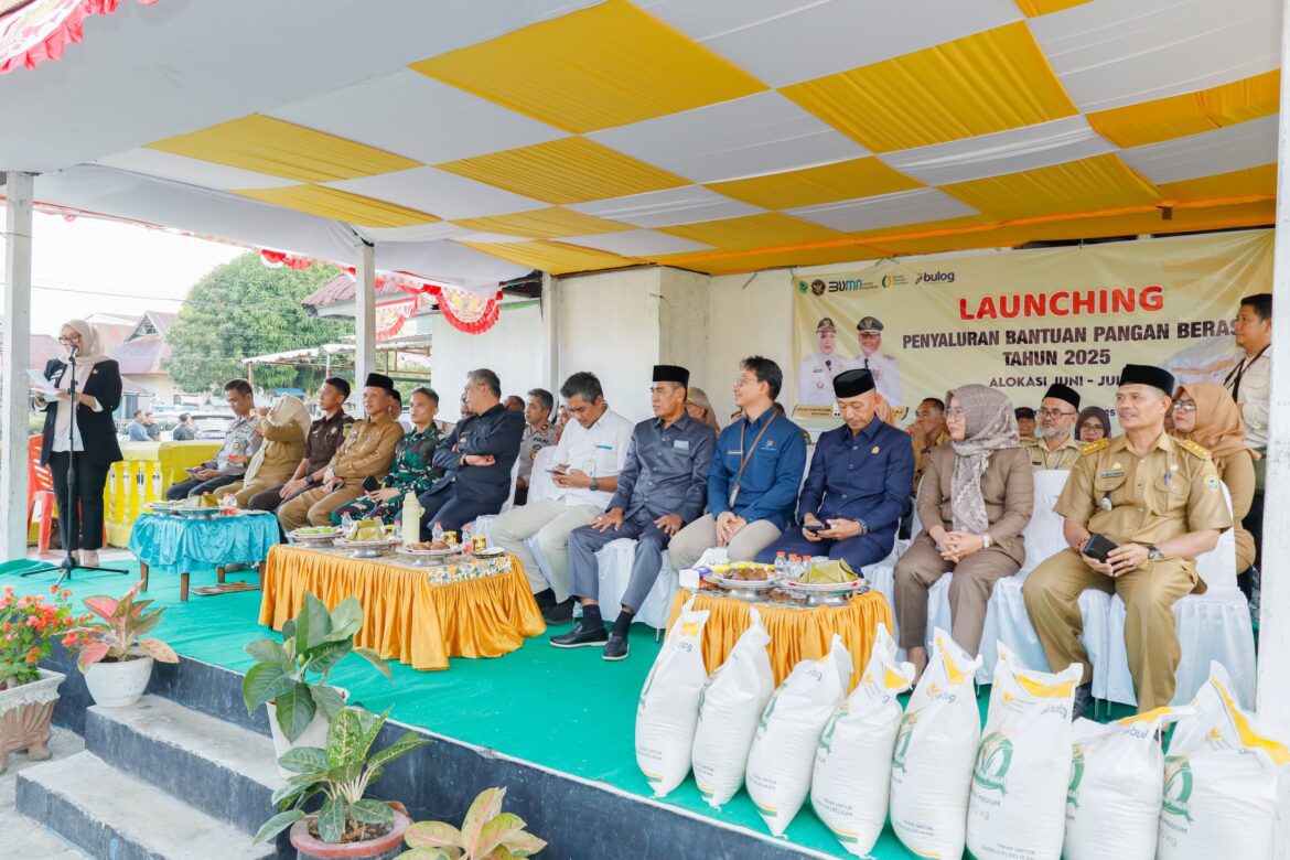 Pemkab Barru Salurkan 240 Ton Beras ke 24 Ribu KPM