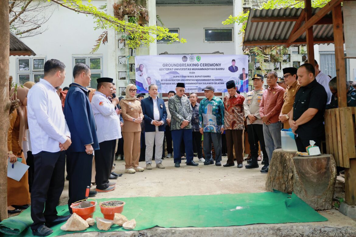 Bupati Barru Letakkan Batu Pertama Gedung Rektorat Unmuh dan Tegaskan Komitmen Majukan Pendidikan Tinggi
