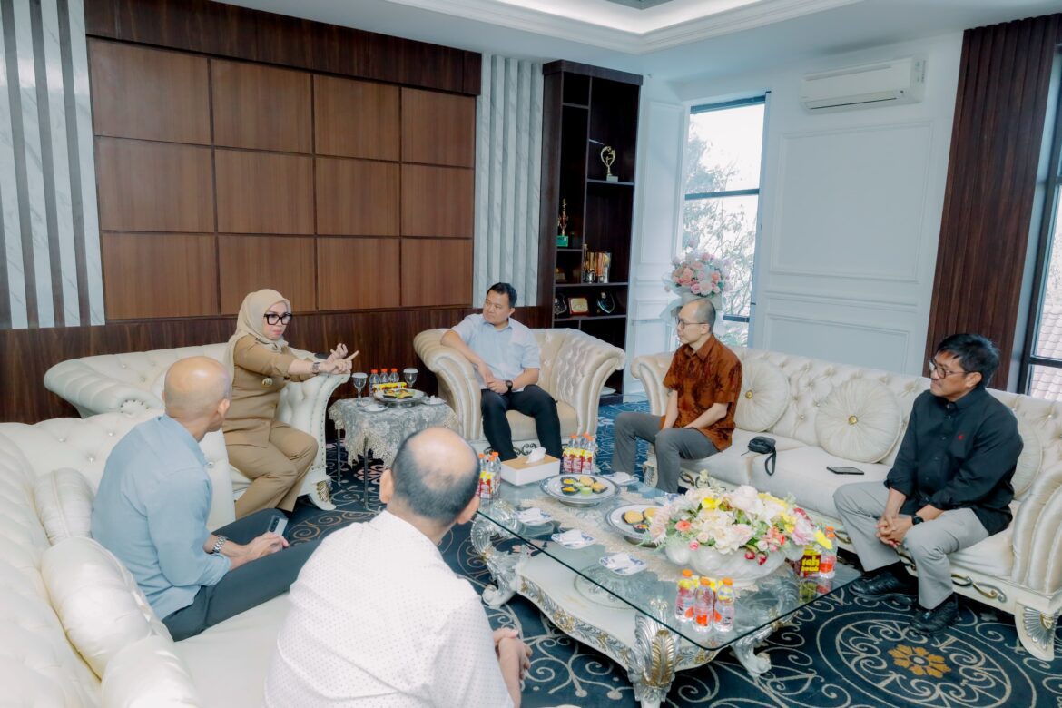 Bosowa dan Indocement Temui Bupati Barru, Bahas Investasi Pelabuhan dan Energi Ramah Lingkungan