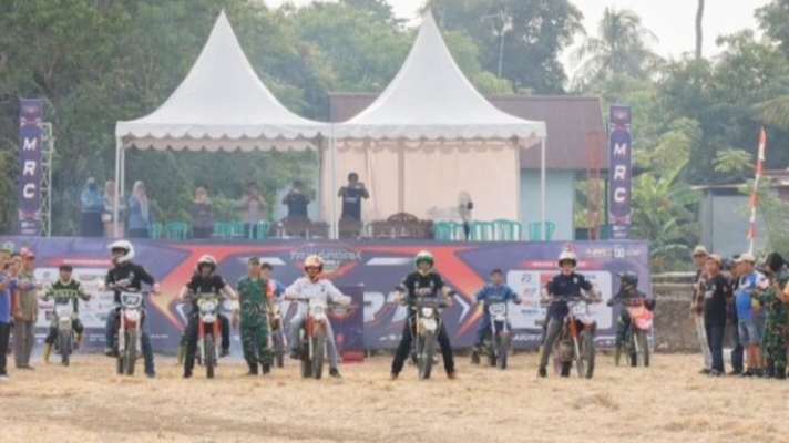 Wabup Barru Buka Lomba Balap Taksi Gabah Mattoangin Cup Race 2025