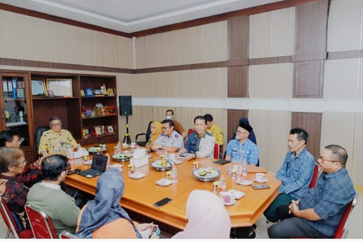 Wakil Bupati Barru Terima Kunjungan Perumda AUJ Bontang, Bahas Peluang Kerja Sama Strategis