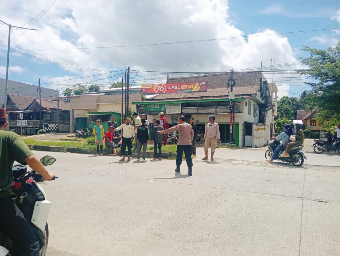​Polsek Soppeng Riaja Tangani Kecelakaan Motor di Depan Masjid Ad Da’wah Mangkoso