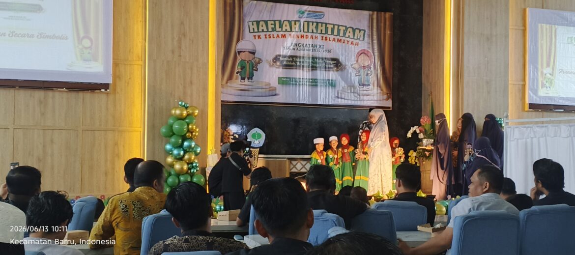​Kadis Pendidikan Barru Hadiri Penamatan TK Wahdah Islamiyah, Sentil ‘Generasi Strawberry’ dan Tantangan Digitalisasi